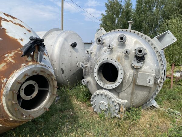 Химический реактор с планетарно - шнековой мешалкой объём 8 м.куб.