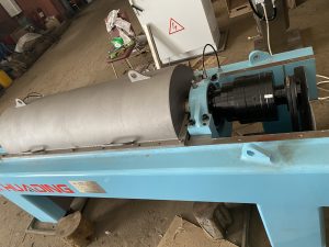 Dekanternaja Centrifuga Dlja Obezvozhivanija Osadka Tip Lw 250 4