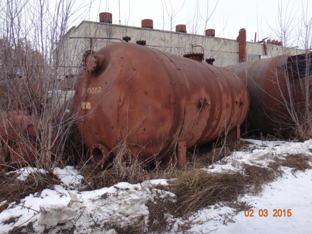 Gorizontalnaja Emkost S Trubnym Puchkom Objom 25 Mkub