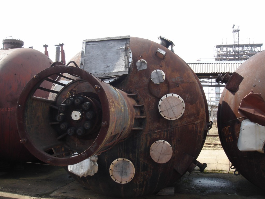 Himicheskij Reaktor Apparat S Peremeshivajushhim Ustrojstvom Objomom 25 Mkub