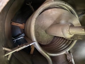 Himicheskij Reaktor So Shnekovym Peremeshivajushhim Ustrojstvom Objom 5 Mkub 9