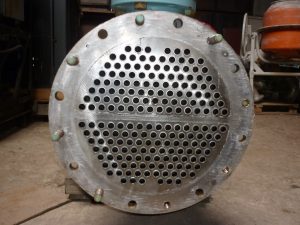 Теплообменник кожухотрбчатый двухходовой F = 27 м.кв.